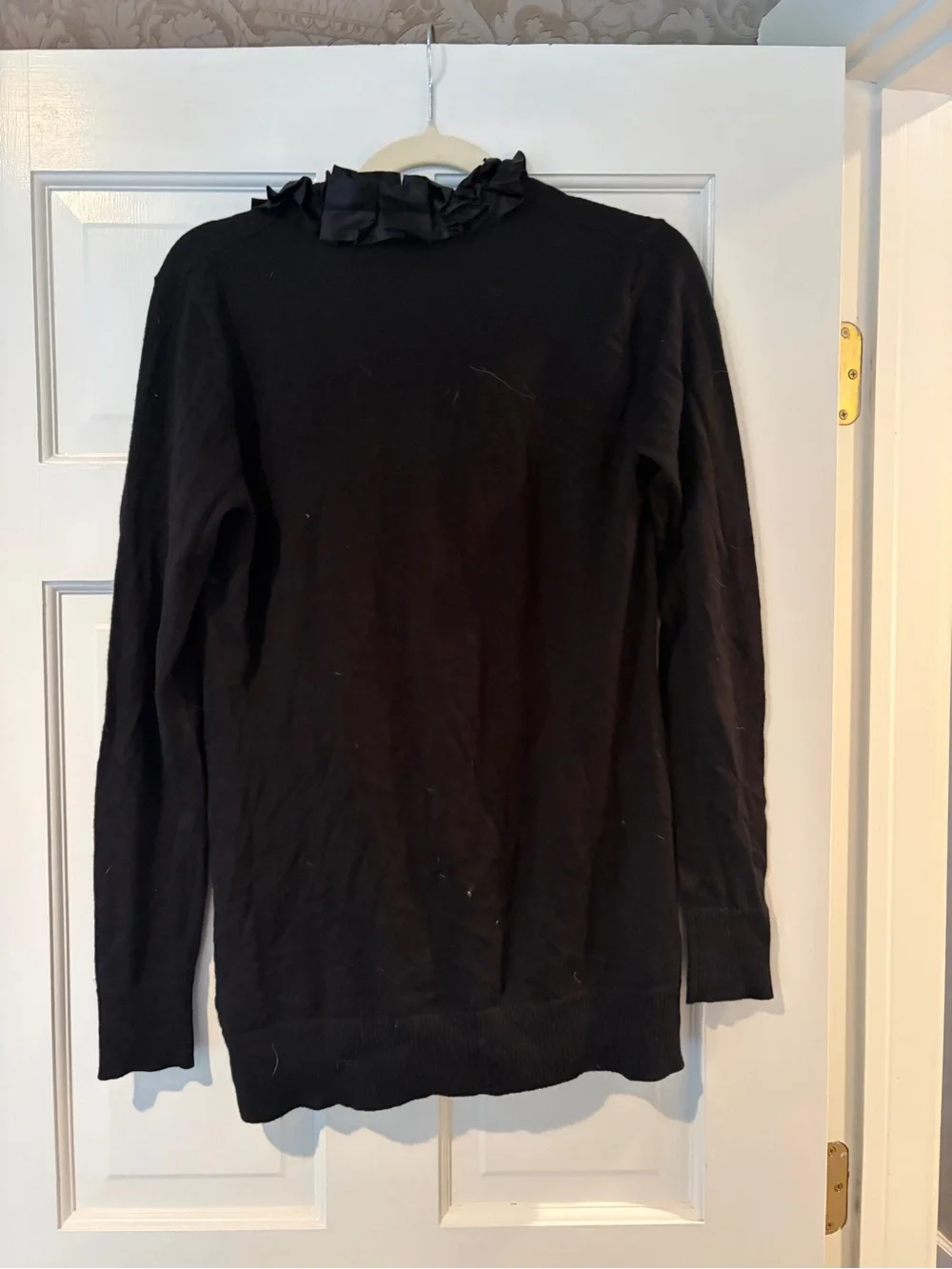 Black Ruffle-Trim V-Neck Women's Sweater cardigan wool tory burch m